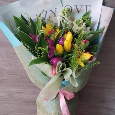 20 tulipanes con flores mixtas